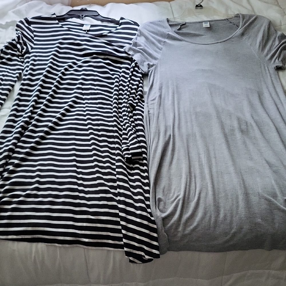 Old Navy Black and White Striped & Solid Gray Dress Set